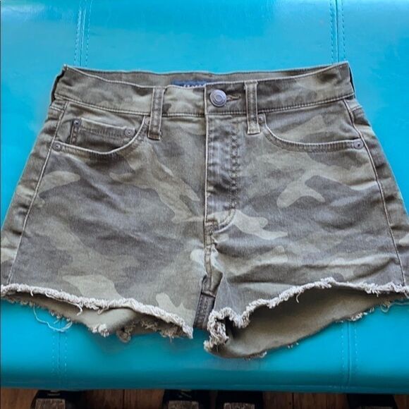 Aeropostale Aero Cheeky raw hem Short Camo size 00 - Picture 1 of 10